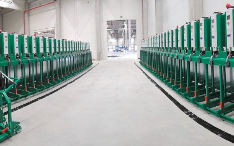 Effizienter Batteriewechsel mit maßgeschneiderter Ladestation - Montag, 02.12.2024