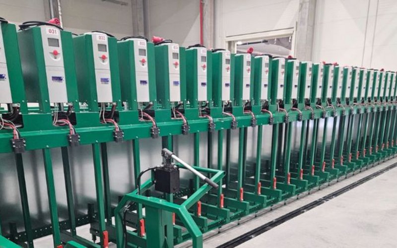 Effizienter Batteriewechsel mit maßgeschneiderter Ladestation - Montag, 02.12.2024